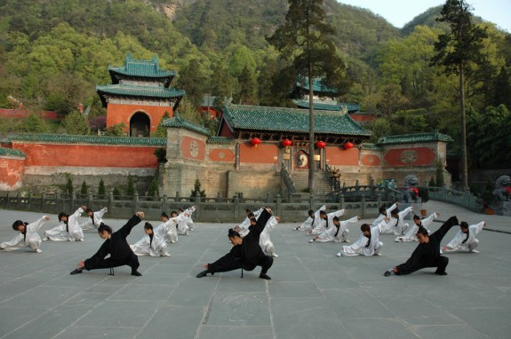 Taiji being demonstrated at the famous Wudang Temple, spiritual home of the Taoist arts. Notice they wear the long hair of Taoist Adepts. Source: Wikimedia.