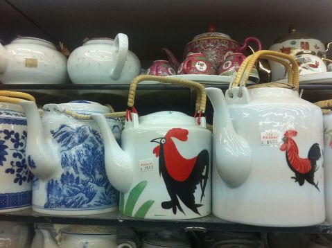 Hing Kee shop in Wan Chai Road, Hong Kong. Source: Wikimedia.