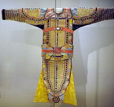 Late Qing era silk opera costume.  Elaborate costumes were a stable of Cantonese Opera.  Source: Wikimedia. 