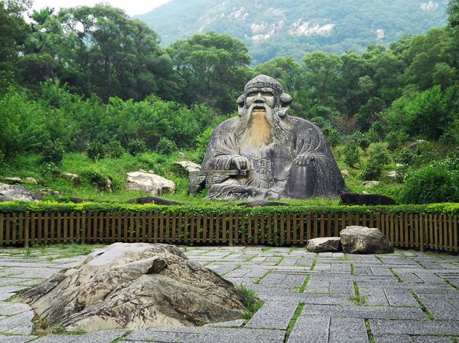 A famous statue of Laozi in Fujian. Source: Wikimedia.