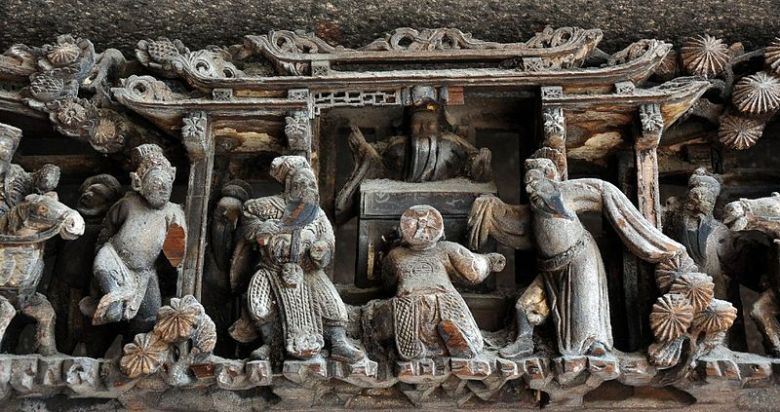 Woodcarvings found in Cháozhōu, the closest city to Phoenix Village