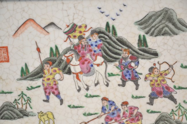 Porcelain plaque hunters