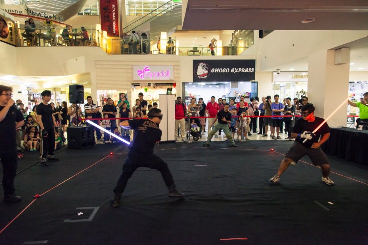 A match at the Combat Saber Tournament held in Singapore at Liang Court, on 20 Nov 2015. Source: http://www.thesaberauthority.com