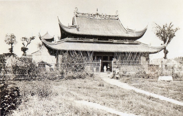 Jiang'an Temple in Shanghai, late 19th century. Source: